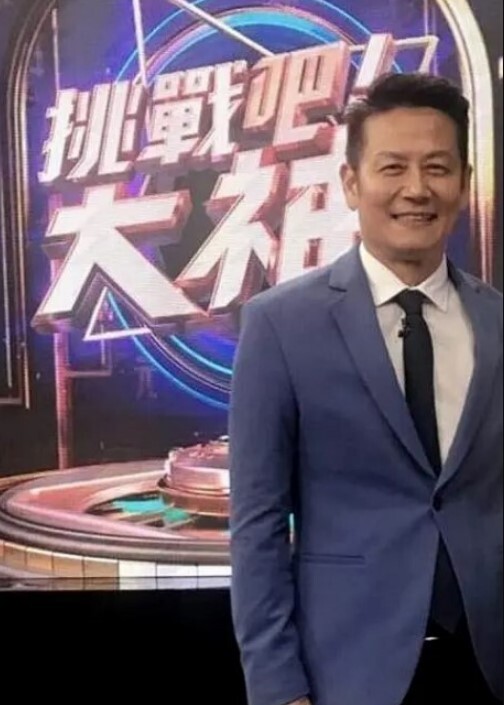 【嫩逼小护士揉奶玩逼】口交无套爆草极品D奶粉嫩一线天穴全是淫水 - 江小白导航